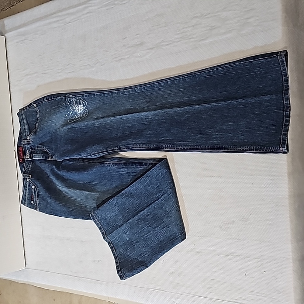 Jean's - Picture 2 of 9